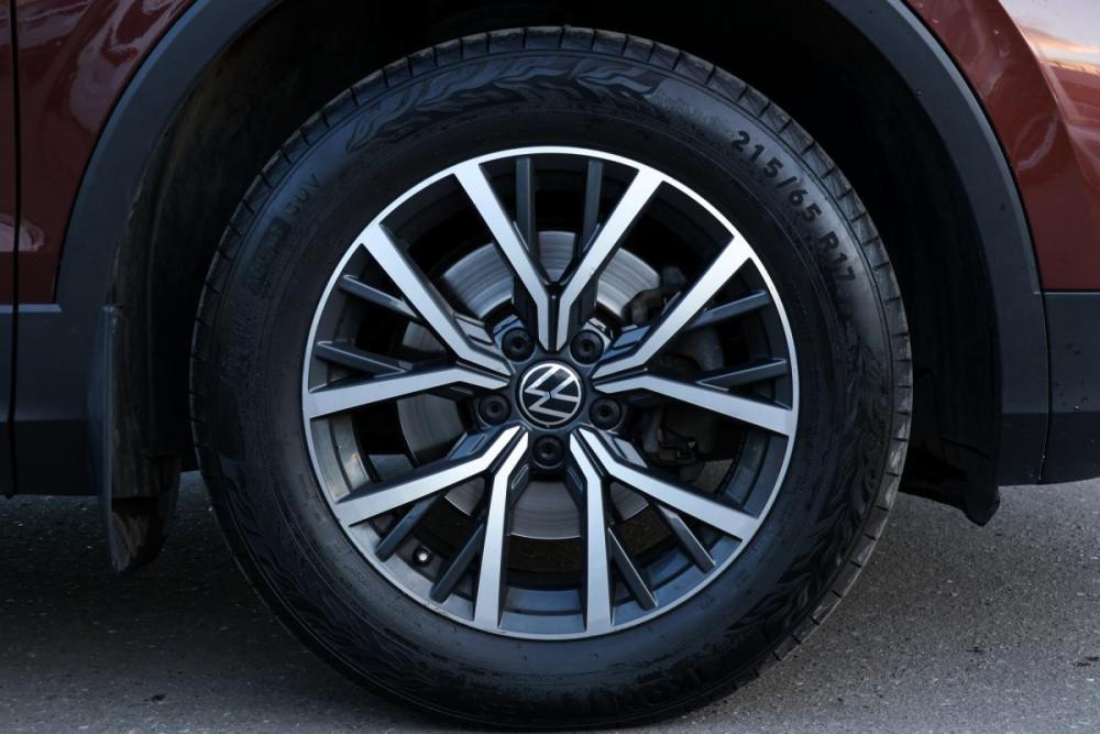 Volkswagen Tiguan II Рестайлинг Москва  - изображение 22
