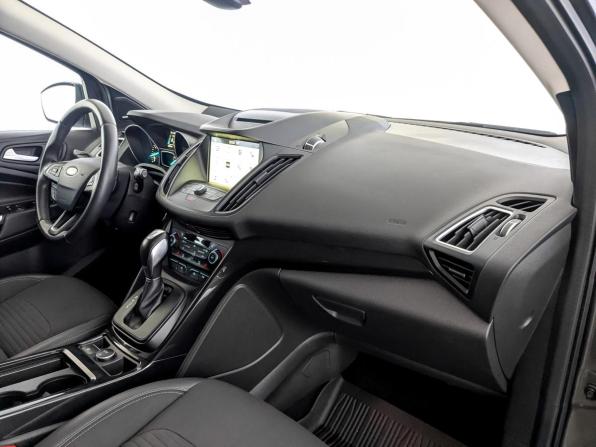 Ford Kuga II Рестайлинг с пробегом 2018 года, цена 1 670 000 рублей, 142000 км, внедорожник, Автокод Объявления