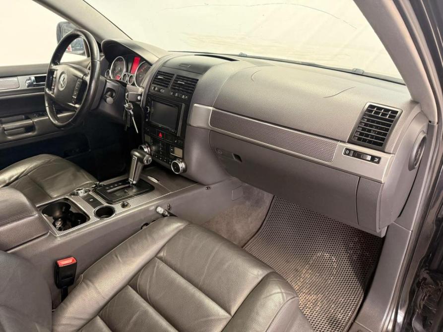 Volkswagen Touareg I Рестайлинг Тольятти  - изображение 14