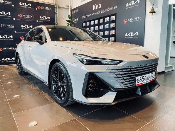 Changan UNI-V I с пробегом 2023 года, цена 2 350 000 рублей, 9530 км, лифтбек, Автокод Объявления