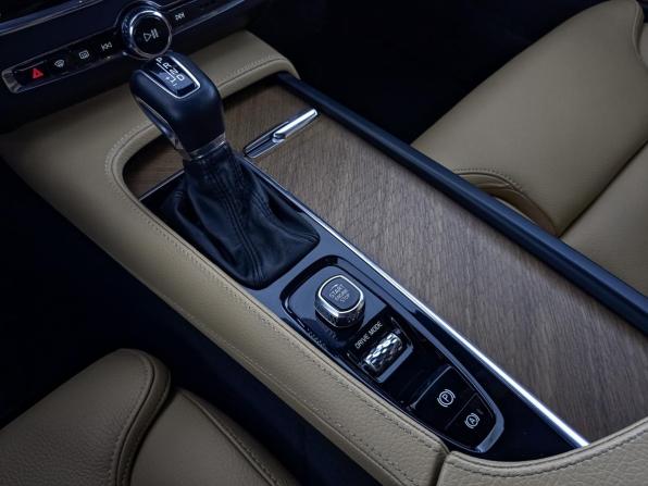Volvo S90 II с пробегом 2020 года, цена 2 950 000 рублей, 118381 км, седан, Автокод Объявления