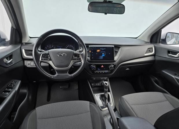 Hyundai Solaris II с пробегом 2017 года, цена 1 340 000 рублей, 130568 км, седан, Автокод Объявления
