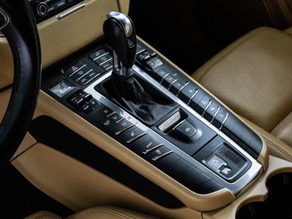 Porsche Macan I с пробегом 2017 года, цена 3 020 000 рублей, 132000 км, внедорожник, Автокод Объявления