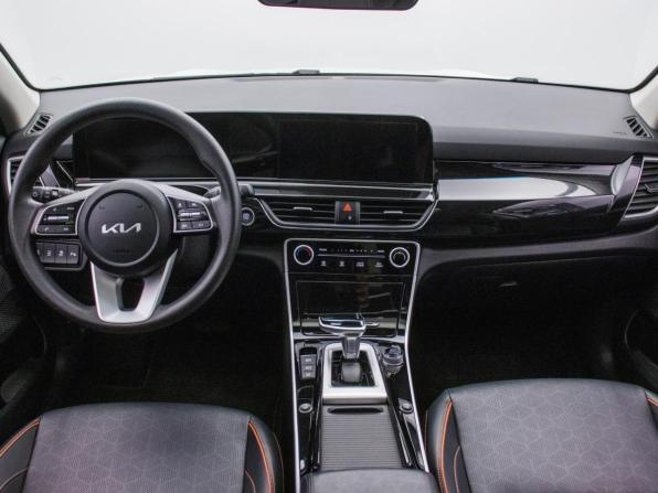 Kia Seltos I Рестайлинг с пробегом 2024 года, цена 2 370 000 рублей, 32000 км, внедорожник, Автокод Объявления