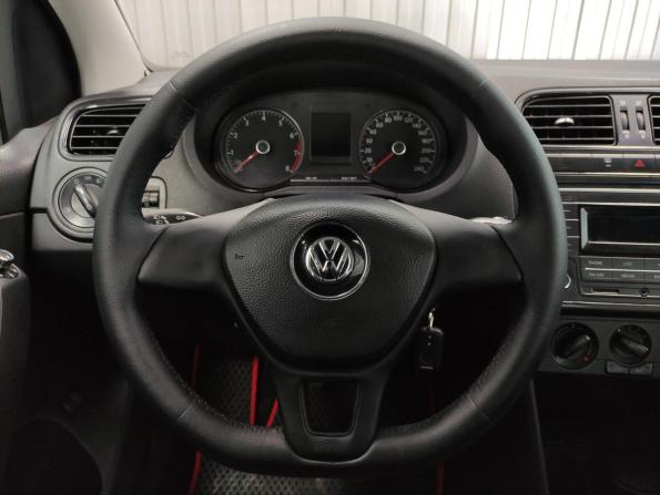 Volkswagen Polo V Рестайлинг с пробегом 2018 года, цена 710 000 рублей, 141385 км, седан, Автокод Объявления