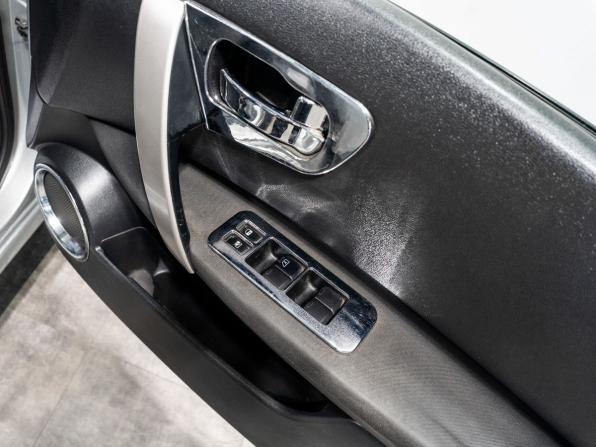 Nissan Dualis с пробегом 2008 года, цена 900 000 рублей, 239726 км, внедорожник, Автокод Объявления