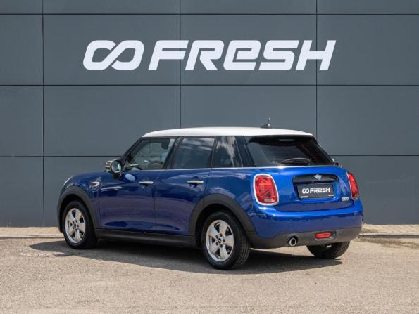 Mini Hatch III (F55/F56) Рестайлинг с пробегом 2020 года, цена 2 230 000 рублей, 59469 км, хэтчбек, Автокод Объявления