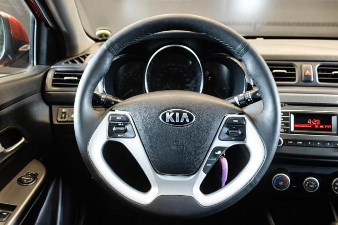 Kia Rio III Рестайлинг с пробегом 2017 года, цена 950 000 рублей, 218969 км, седан, Автокод Объявления