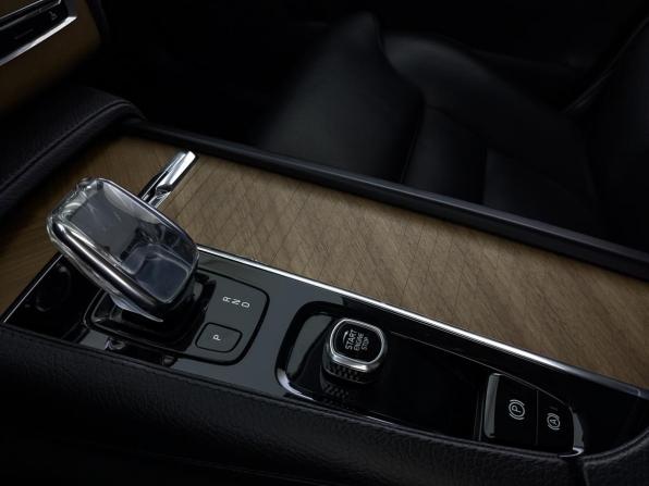 Volvo XC90 II Рестайлинг 1 с пробегом 2021 года, цена 4 900 000 рублей, 113743 км, внедорожник, Автокод Объявления