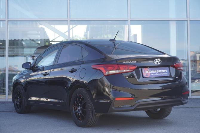 Hyundai Solaris II с пробегом 2018 года, цена 1 230 000 рублей, 114176 км, седан, Автокод Объявления