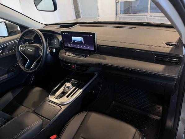 Haval Jolion I с пробегом 2023 года, цена 2 300 000 рублей, 17680 км, внедорожник, Автокод Объявления