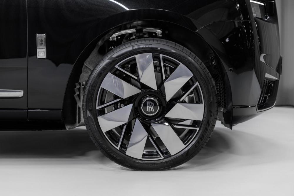 Rolls-Royce Cullinan I Рестайлинг Москва  - изображение 16