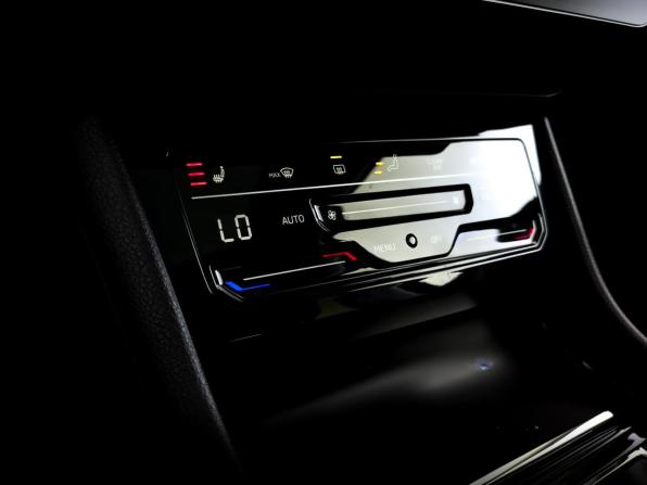 Skoda Superb III Рестайлинг с пробегом 2024 года, цена 2 900 000 рублей, 66490 км, лифтбек, Автокод Объявления