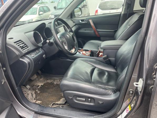 Toyota Highlander II (XU40) Рестайлинг с пробегом 2011 года, цена 2 000 000 рублей, 187856 км, внедорожник, Автокод Объявления