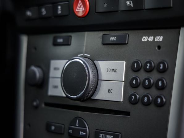 Opel Antara I Рестайлинг с пробегом 2014 года, цена 1 398 000 рублей, 91203 км, внедорожник, Автокод Объявления