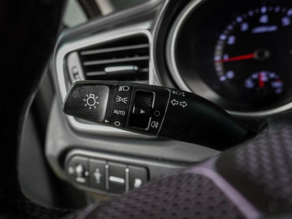 Kia Ceed III с пробегом 2019 года, цена 1 849 000 рублей, 70432 км, универсал, Автокод Объявления