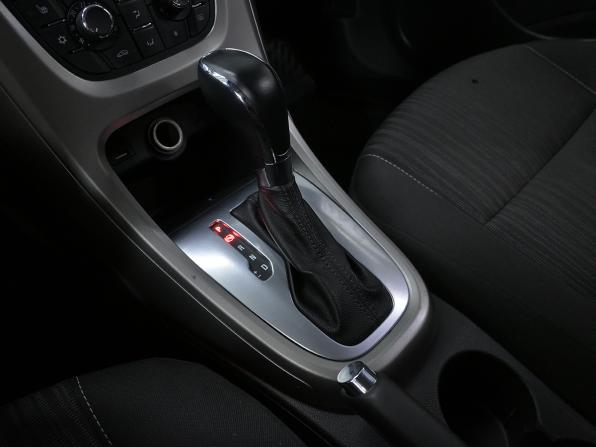 Opel Astra J Рестайлинг с пробегом 2012 года, цена 760 000 рублей, 144983 км, универсал, Автокод Объявления