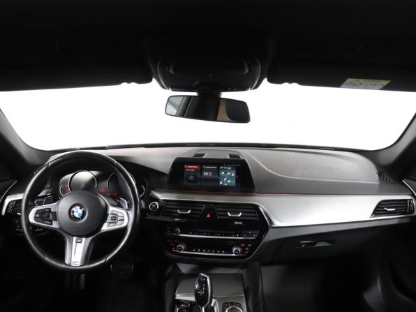 BMW 5 серии VII (G30/G31/G38) с пробегом 2018 года, цена 2 999 000 рублей, 178000 км, седан, Автокод Объявления