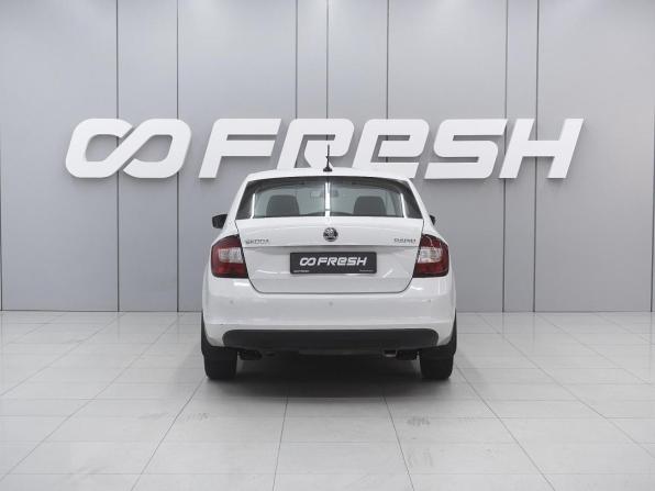 Skoda Rapid I Рестайлинг с пробегом 2018 года, цена 1 090 000 рублей, 177644 км, лифтбек, Автокод Объявления