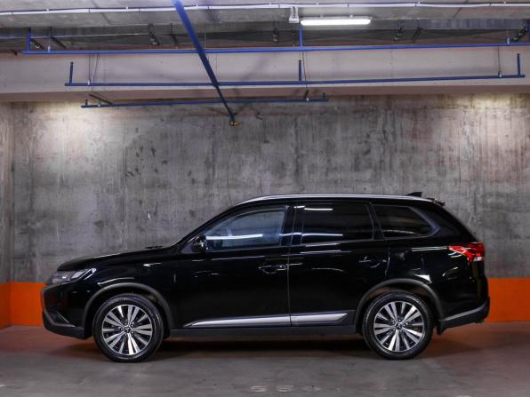 Mitsubishi Outlander III Рестайлинг 3 с пробегом 2021 года, цена 1 999 000 рублей, 203010 км, внедорожник, Автокод Объявления