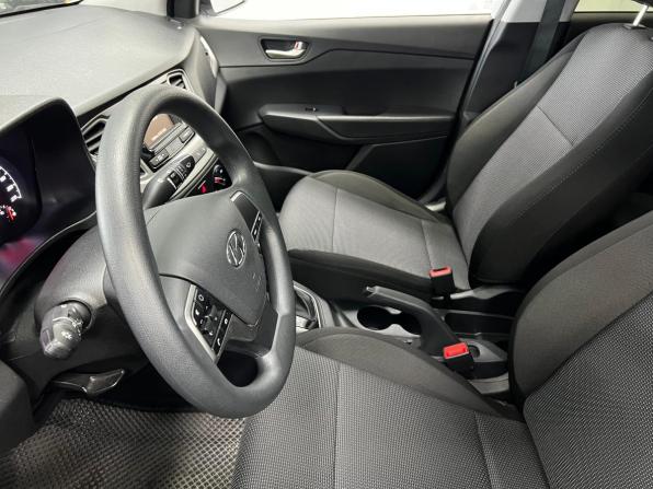 Hyundai Solaris II Рестайлинг с пробегом 2020 года, цена 1 520 000 рублей, 74100 км, седан, Автокод Объявления