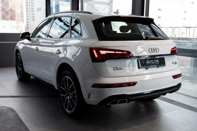 Новый Audi Q5 II (FY) Рестайлинг 2025 года, цена 6 199 800 рублей, внедорожник, Автокод Объявления