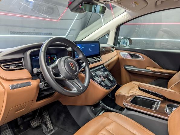 Hongqi HQ9 с пробегом 2022 года, цена 3 555 000 рублей, 73777 км, минивэн, Автокод Объявления