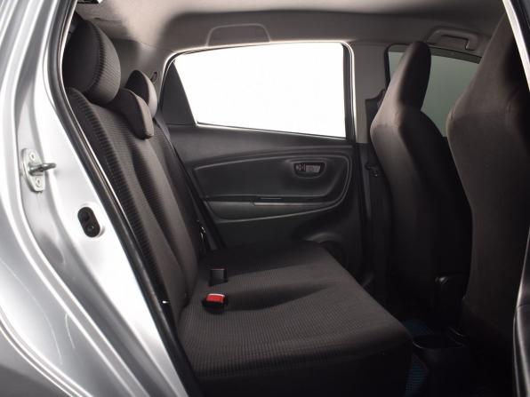 Toyota Vitz III (XP130) Рестайлинг с пробегом 2015 года, цена 719 999 рублей, 158301 км, хэтчбек, Автокод Объявления