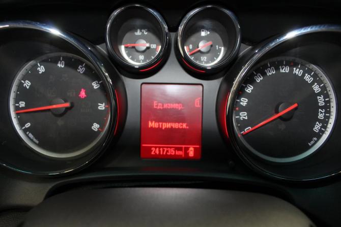 Opel Astra J Рестайлинг с пробегом 2012 года, цена 699 000 рублей, 241732 км, хэтчбек, Автокод Объявления