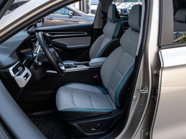 Geely Emgrand II с пробегом 2023 года, цена 1 715 000 рублей, 5913 км, седан, Автокод Объявления