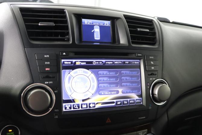 Toyota Highlander II (XU40) Рестайлинг с пробегом 2012 года, цена 1 689 990 рублей, 303192 км, внедорожник, Автокод Объявления