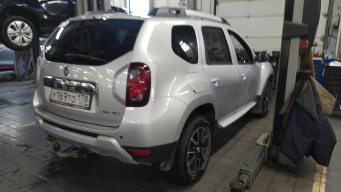 Renault Duster I Рестайлинг с пробегом 2017 года, цена 970 000 рублей, 209800 км, внедорожник, Автокод Объявления