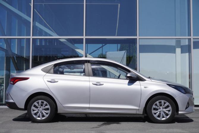 Hyundai Solaris II Рестайлинг с пробегом 2021 года, цена 1 369 000 рублей, 99379 км, седан, Автокод Объявления