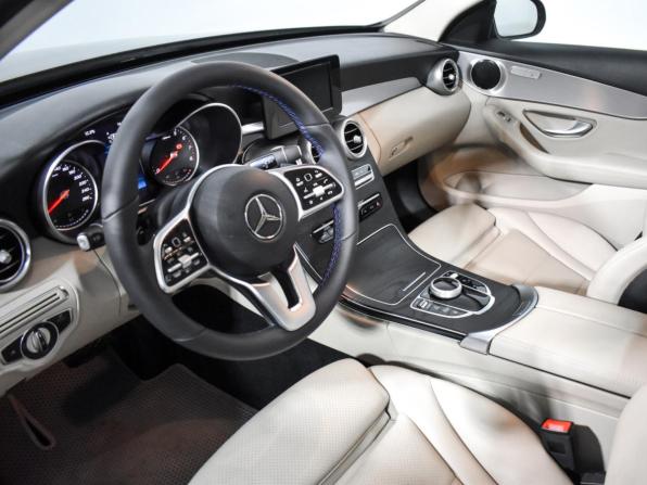 Mercedes-Benz C-Класс IV (W205) Рестайлинг с пробегом 2018 года, цена 2 897 630 рублей, 63003 км, седан, Автокод Объявления
