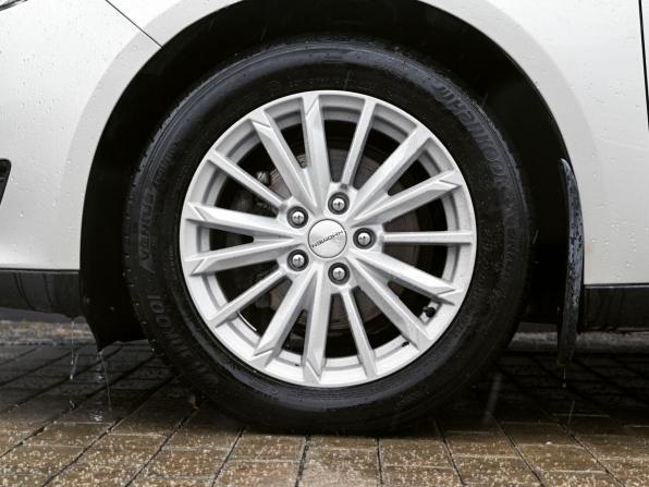 Ford Focus III Рестайлинг с пробегом 2018 года, цена 974 000 рублей, 180100 км, седан, Автокод Объявления