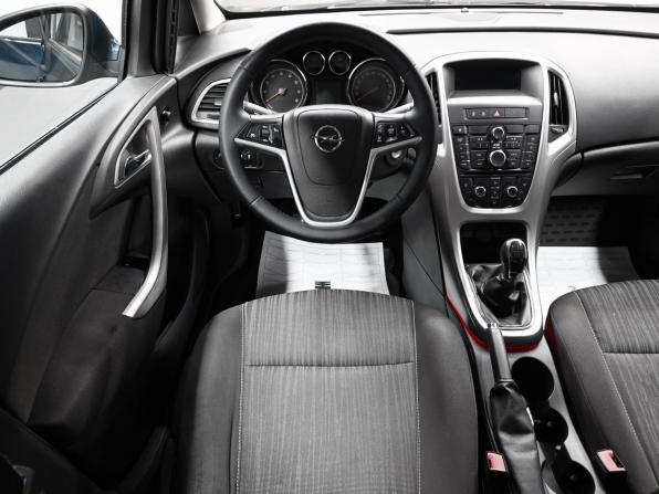 Opel Astra J с пробегом 2011 года, цена 695 000 рублей, 212002 км, хэтчбек, Автокод Объявления