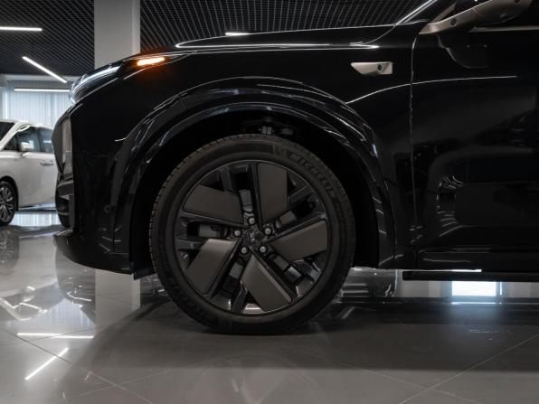 Li Auto (Lixiang) L9 I Рестайлинг с пробегом 2025 года, цена 8 900 000 рублей, 50 км, внедорожник, Автокод Объявления