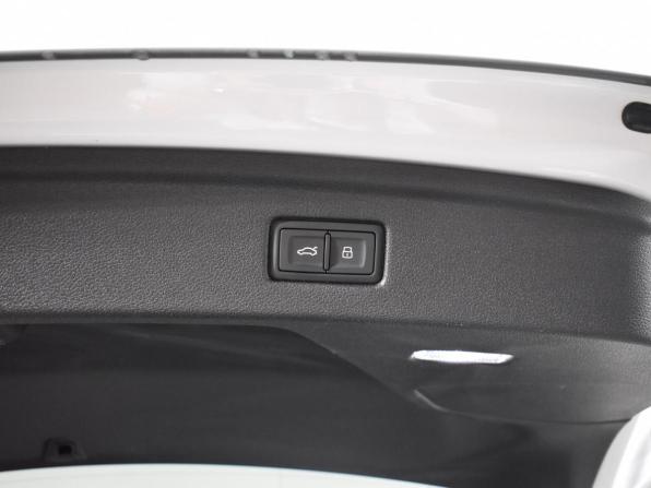 Audi A5 II (F5) Рестайлинг с пробегом 2020 года, цена 3 975 900 рублей, 87253 км, лифтбек, Автокод Объявления