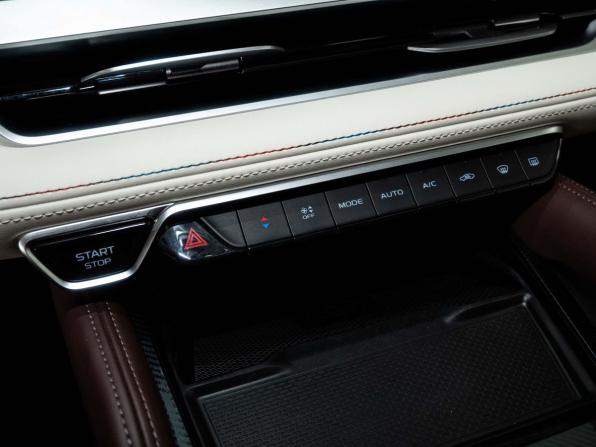 Geely Monjaro I с пробегом 2023 года, цена 3 066 000 рублей, 67528 км, внедорожник, Автокод Объявления