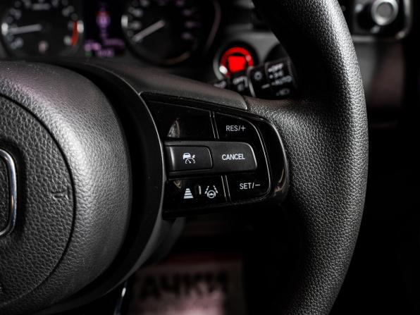 Honda Vezel II с пробегом 2021 года, цена 2 570 000 рублей, 35000 км, внедорожник, Автокод Объявления