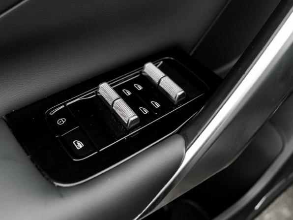 Geely Atlas II с пробегом 2024 года, цена 3 050 000 рублей, 17251 км, внедорожник, Автокод Объявления