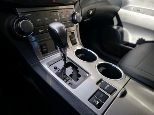 Toyota Highlander II (XU40) Рестайлинг с пробегом 2012 года, цена 1 720 000 рублей, 290897 км, внедорожник, Автокод Объявления