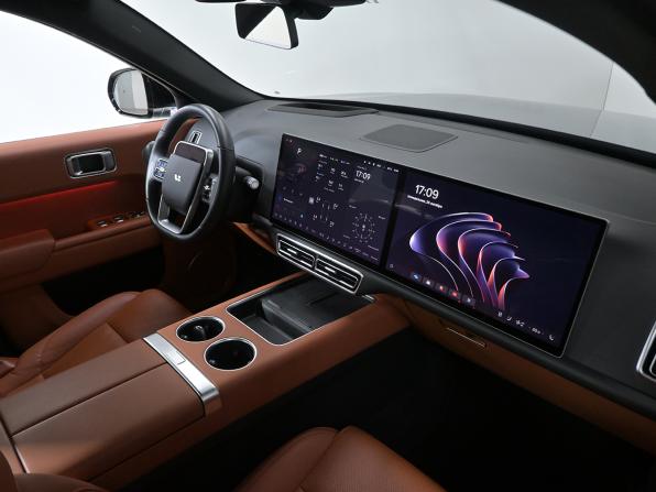 Li Auto (Lixiang) L7 I Рестайлинг с пробегом 2024 года, цена 5 980 000 рублей, 43000 км, внедорожник, Автокод Объявления