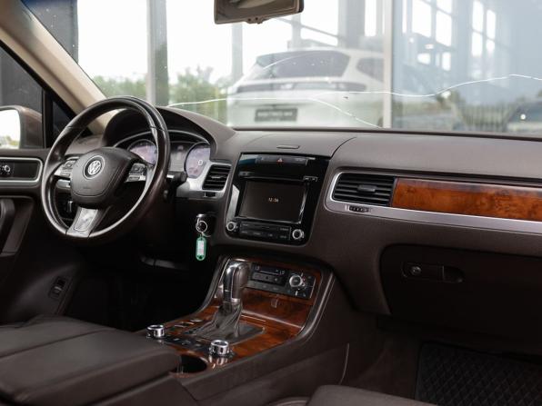 Volkswagen Touareg II с пробегом 2012 года, цена 1 700 000 рублей, 293877 км, внедорожник, Автокод Объявления