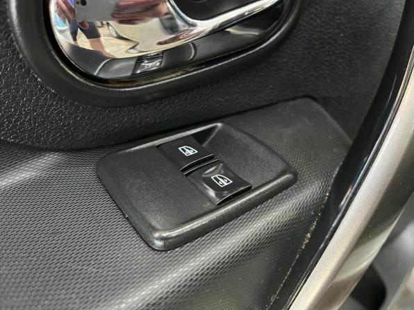 Renault Logan II с пробегом 2017 года, цена 739 540 рублей, 79380 км, седан, Автокод Объявления