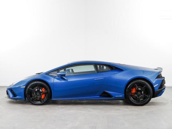 Lamborghini Huracán I Рестайлинг с пробегом 2022 года, цена 27 696 900 рублей, 2539 км, купе, Автокод Объявления
