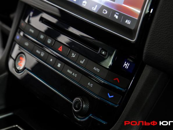 Jaguar F-Pace I с пробегом 2017 года, цена 3 088 000 рублей, 58859 км, внедорожник, Автокод Объявления