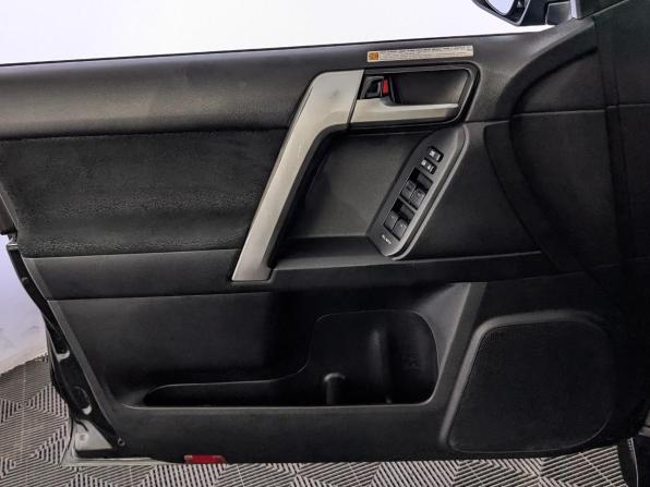 Toyota Land Cruiser Prado 150 Series Рестайлинг 2 с пробегом 2020 года, цена 4 685 000 рублей, 173638 км, внедорожник, Автокод Объявления