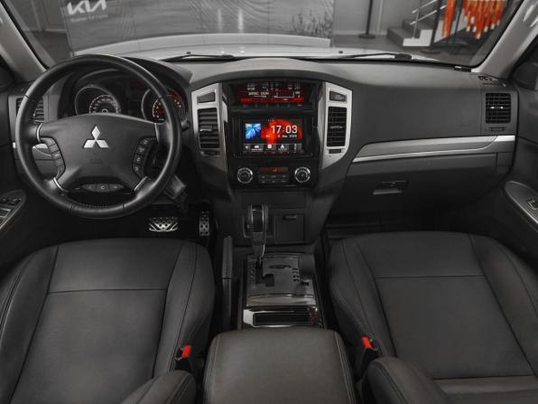 Mitsubishi Pajero IV Рестайлинг 2 с пробегом 2019 года, цена 3 425 000 рублей, 133900 км, внедорожник, Автокод Объявления