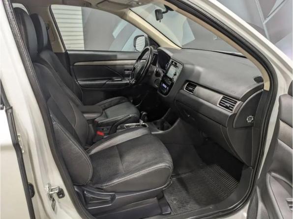 Mitsubishi Outlander III Рестайлинг 2 с пробегом 2015 года, цена 1 665 000 рублей, 169262 км, внедорожник, Автокод Объявления